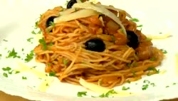 Spagetti padlizsánmártással
